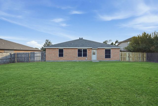 1627 Sequoia Drive, Krum, TX 76249