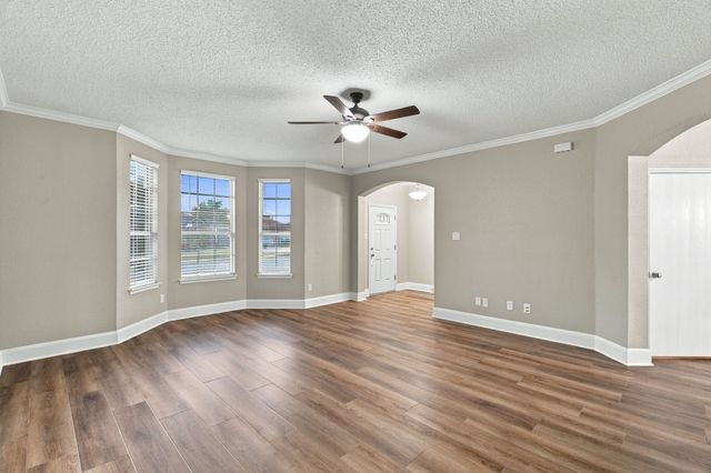 1627 Sequoia Drive, Krum, TX 76249