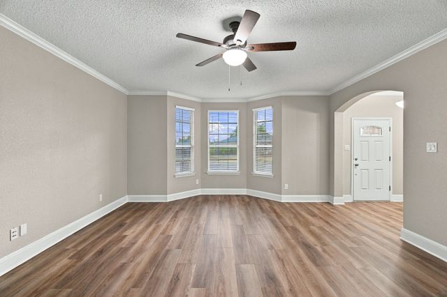 1627 Sequoia Drive, Krum, TX 76249