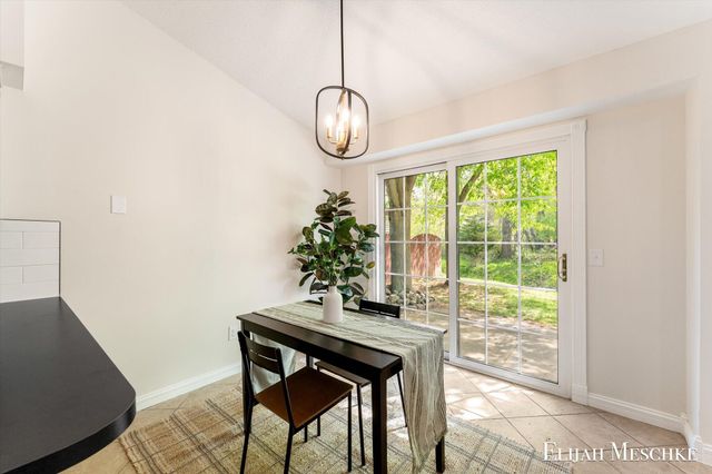 4648 Flying Eagle Drive Se, City Of Kentwood, MI 49548