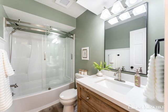 4648 Flying Eagle Drive Se, City Of Kentwood, MI 49548