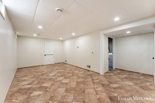 4648 Flying Eagle Drive Se, City Of Kentwood, MI 49548