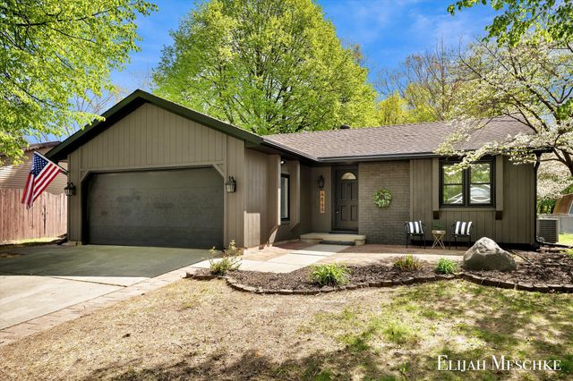 4648 Flying Eagle Drive Se, City Of Kentwood, MI 49548