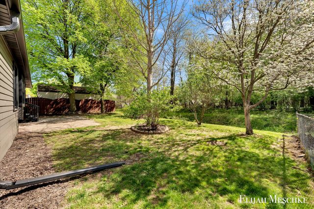 4648 Flying Eagle Drive Se, City Of Kentwood, MI 49548