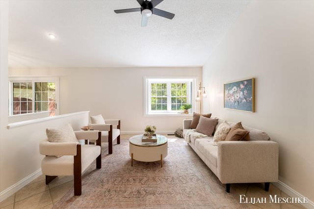 4648 Flying Eagle Drive Se, City Of Kentwood, MI 49548