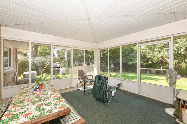 234 Millwood LANE, Waukesha, WI 53188