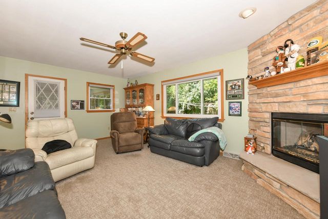 234 Millwood LANE, Waukesha, WI 53188