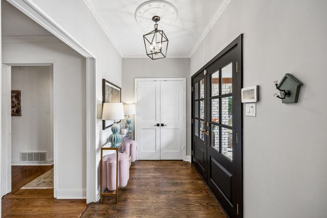 6833 Truxton Drive, Dallas, TX 75231