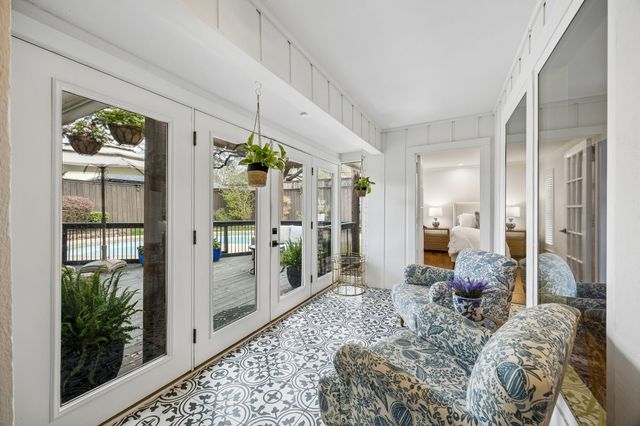 6833 Truxton Drive, Dallas, TX 75231