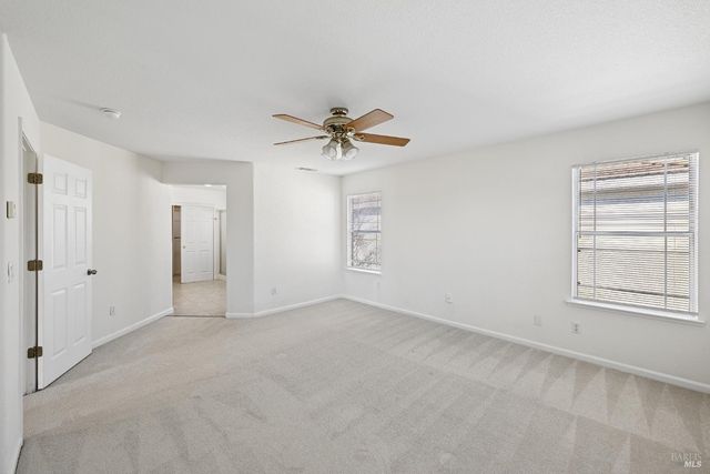 231 Roundhill Ct, Vacaville, CA 95687