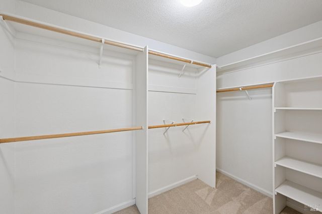 231 Roundhill Ct, Vacaville, CA 95687