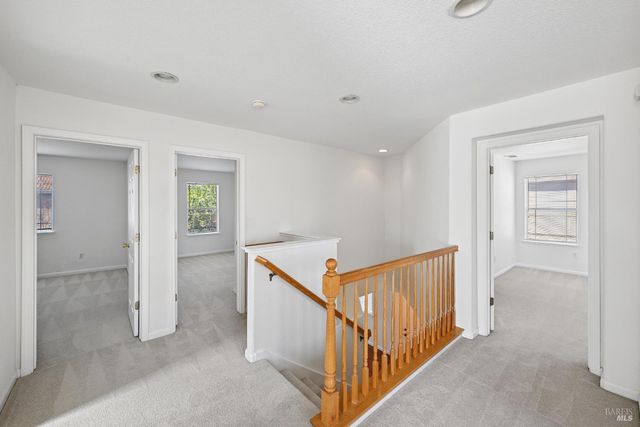 231 Roundhill Ct, Vacaville, CA 95687