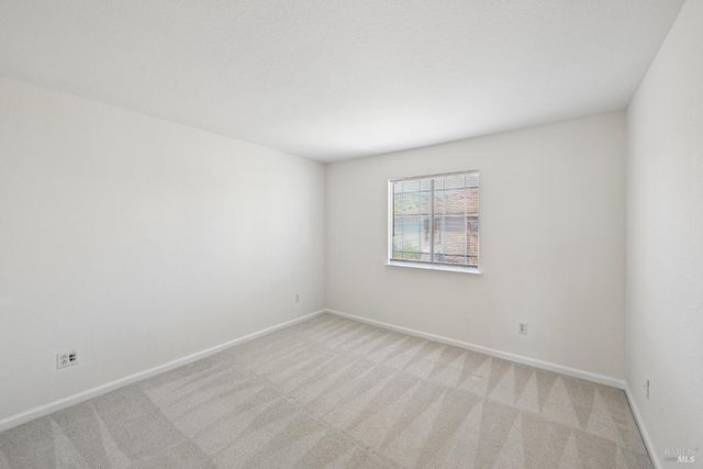 231 Roundhill Ct, Vacaville, CA 95687