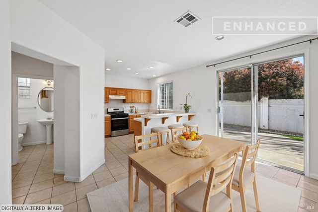 231 Roundhill Ct, Vacaville, CA 95687