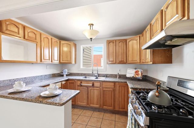 3236 San Jose Avenue, Daly City, CA 94014