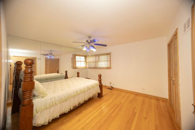 10025 Bronx Avenue, Skokie, IL 60077