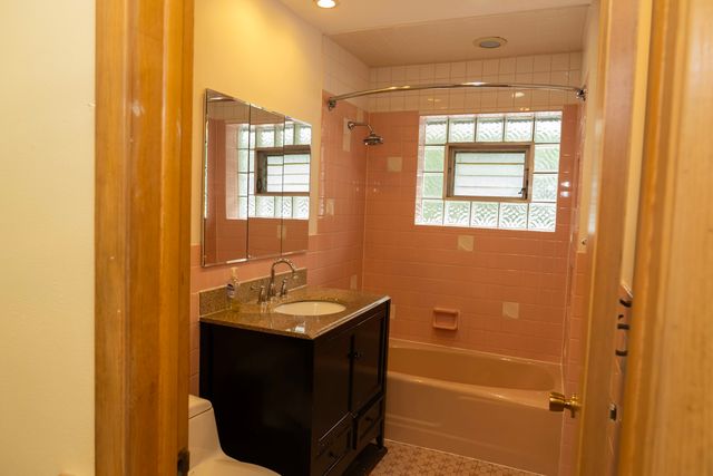 10025 Bronx Avenue, Skokie, IL 60077