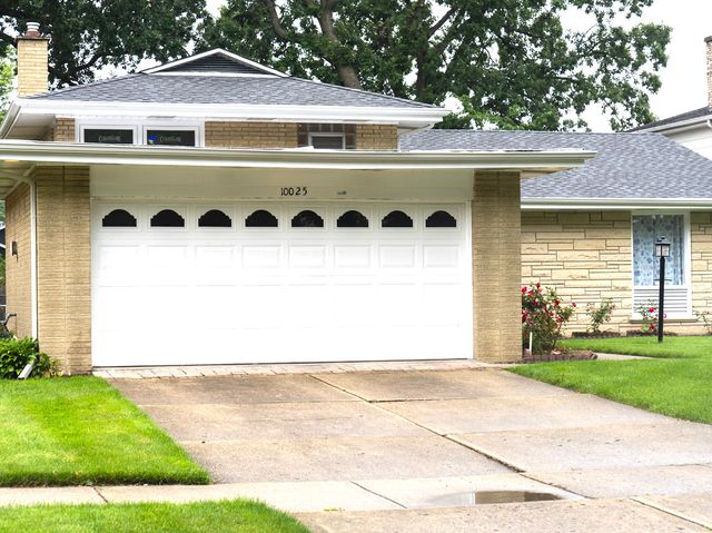10025 Bronx Avenue, Skokie, IL 60077