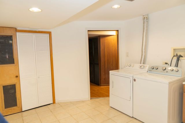 10025 Bronx Avenue, Skokie, IL 60077
