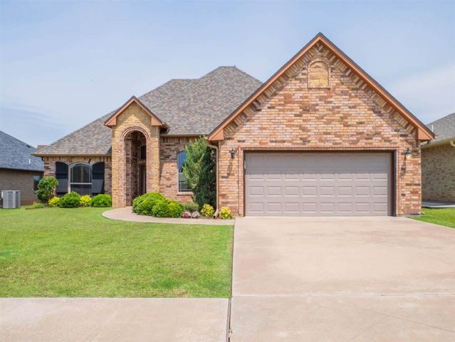 2604 SW 69th St, Lawton, OK 73505