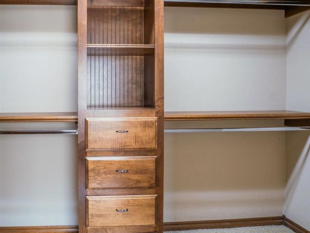 2604 SW 69th St, Lawton, OK 73505