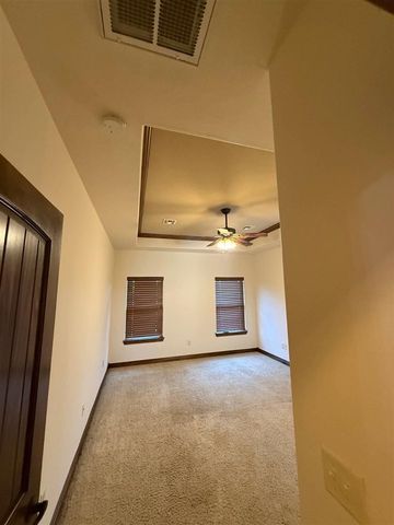 2604 SW 69th St, Lawton, OK 73505