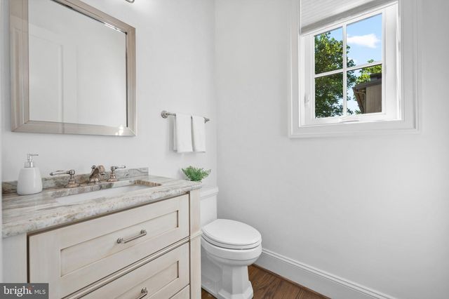 7607 HEMLOCK ST, Bethesda, MD 20817