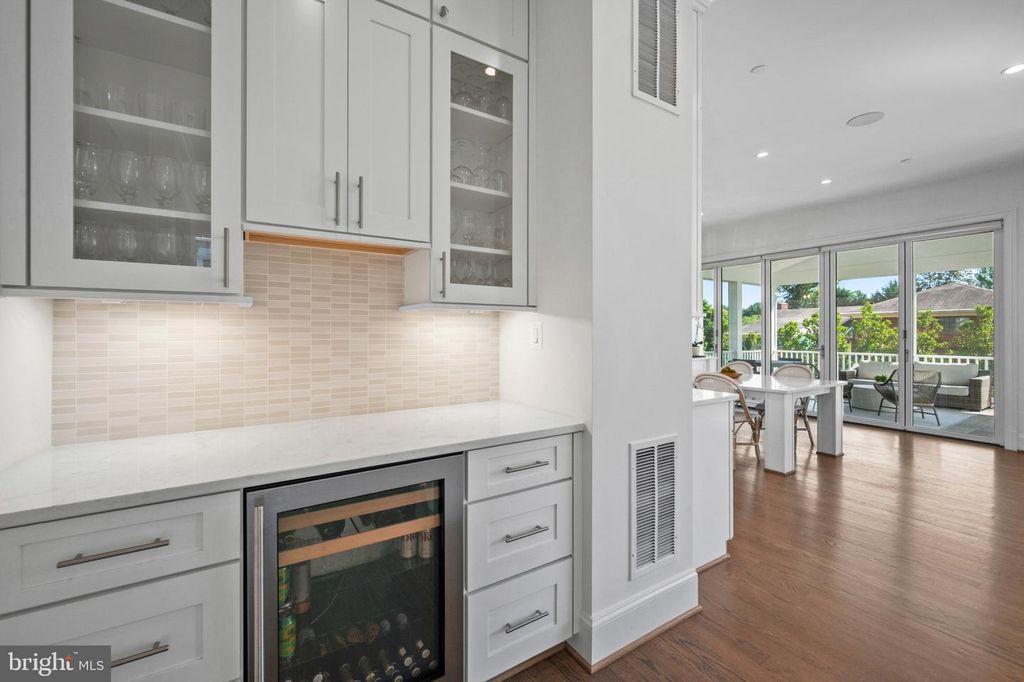 Image 23 of property listing at 7607 HEMLOCK ST, Bethesda, MD 20817