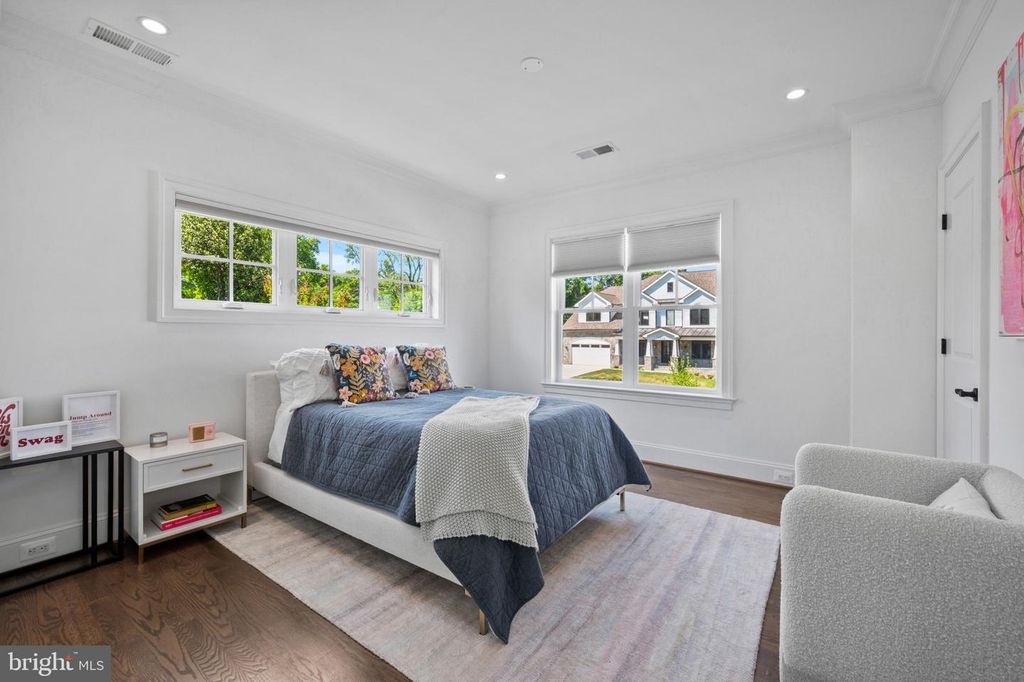 Image 45 of property listing at 7607 HEMLOCK ST, Bethesda, MD 20817