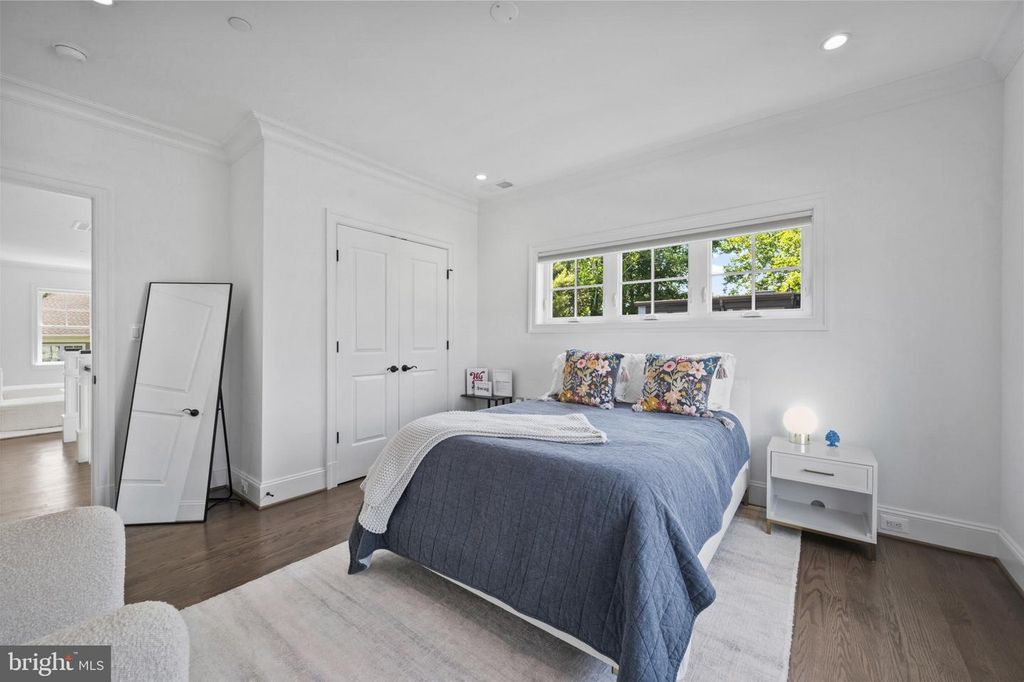 Image 46 of property listing at 7607 HEMLOCK ST, Bethesda, MD 20817