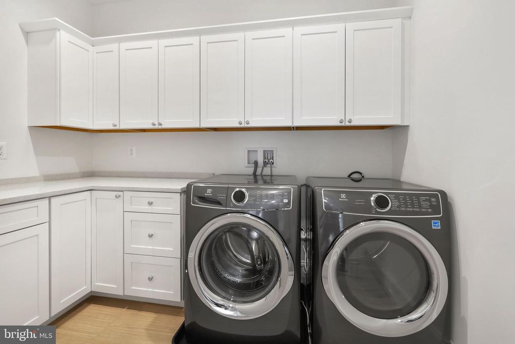 Image 53 of property listing at 7607 HEMLOCK ST, Bethesda, MD 20817
