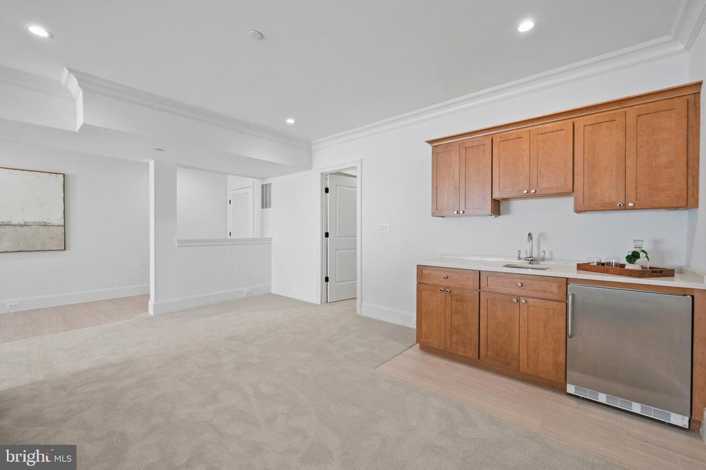 Image 58 of property listing at 7607 HEMLOCK ST, Bethesda, MD 20817