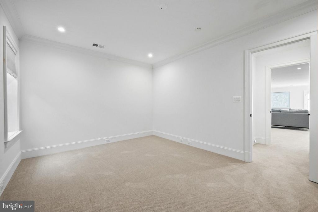 Image 63 of property listing at 7607 HEMLOCK ST, Bethesda, MD 20817