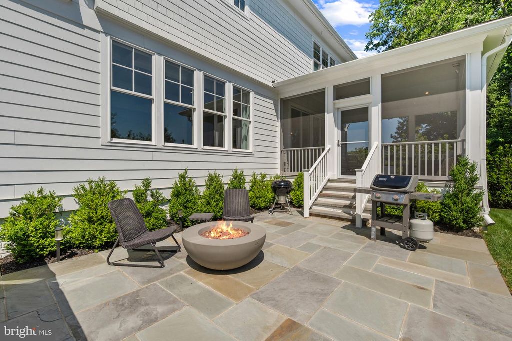 Image 65 of property listing at 7607 HEMLOCK ST, Bethesda, MD 20817