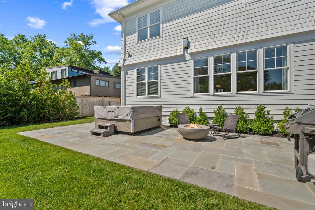 Image 67 of property listing at 7607 HEMLOCK ST, Bethesda, MD 20817