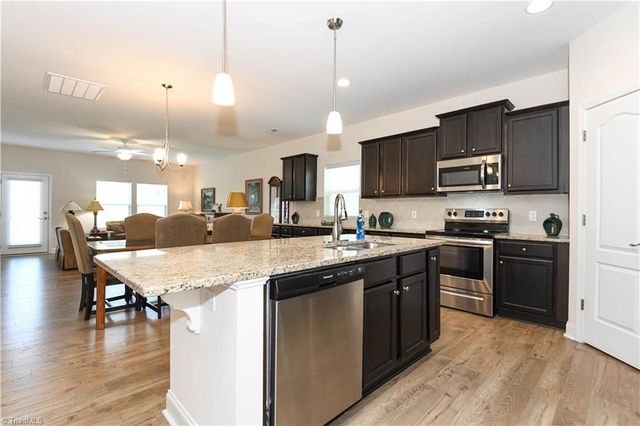 1629 Coopers Hawk Drive, Kernersville, NC 27284