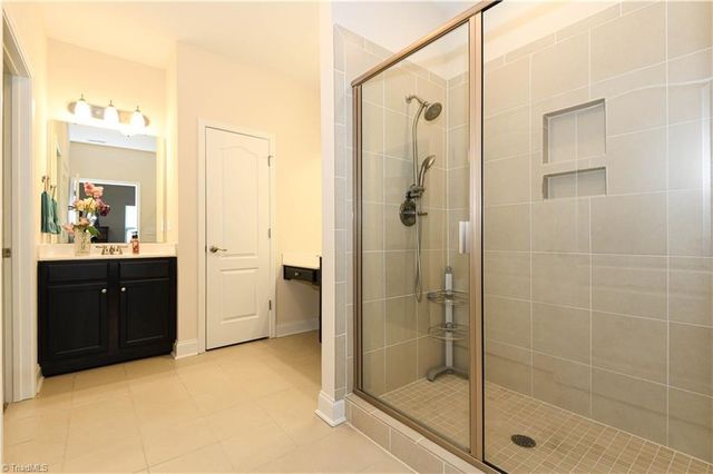 1629 Coopers Hawk Drive, Kernersville, NC 27284