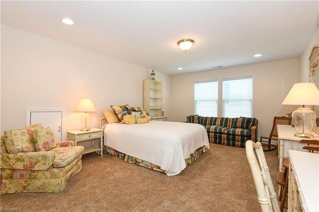 1629 Coopers Hawk Drive, Kernersville, NC 27284
