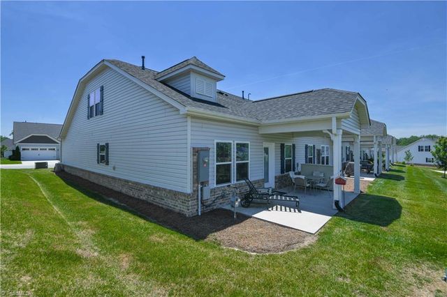1629 Coopers Hawk Drive, Kernersville, NC 27284