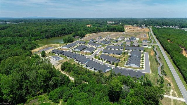 1629 Coopers Hawk Drive, Kernersville, NC 27284