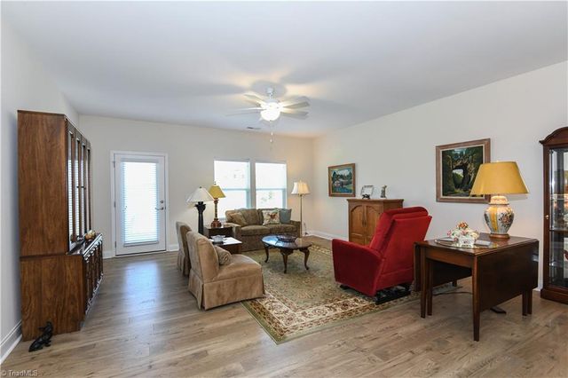 1629 Coopers Hawk Drive, Kernersville, NC 27284
