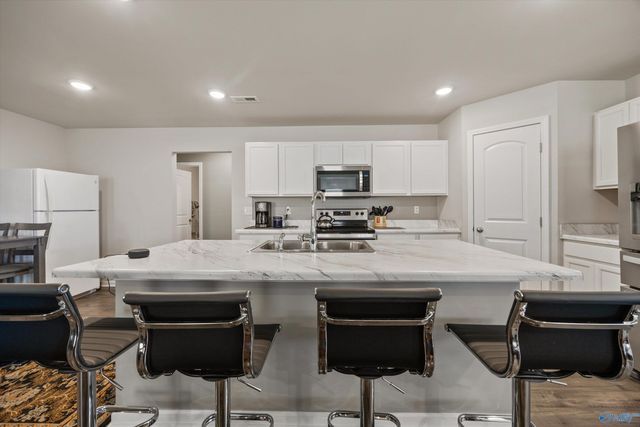 108 Tobin Lane, Hazel Green, AL 35750