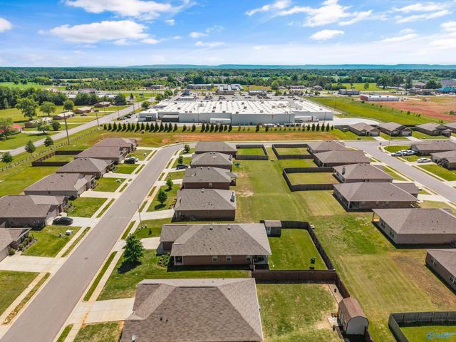 108 Tobin Lane, Hazel Green, AL 35750