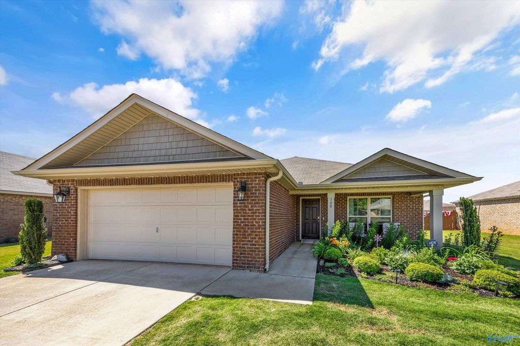 108 Tobin Lane, Hazel Green, AL 35750