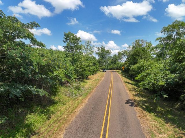 05 State Road 35, Geneva, TX 75959