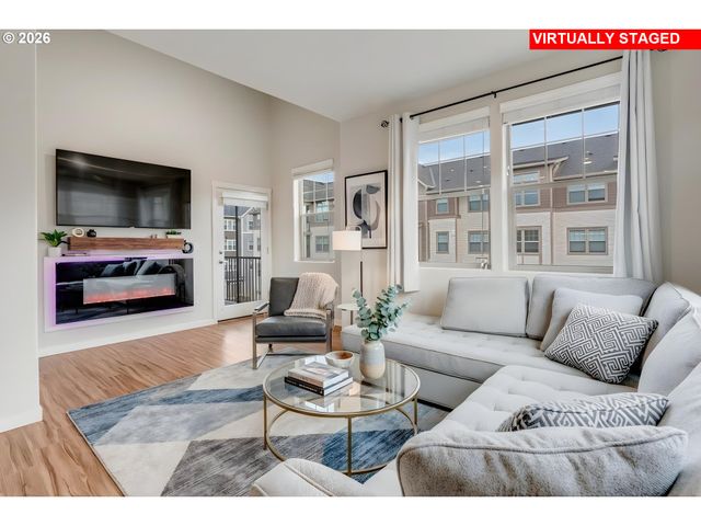 17124 Sw APPLEDALE Rd 401, Beaverton, OR 97007