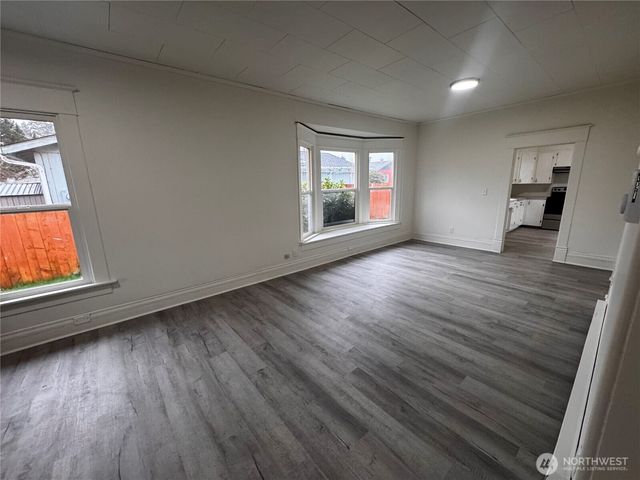 517 Water Street, South Bend, WA 98586