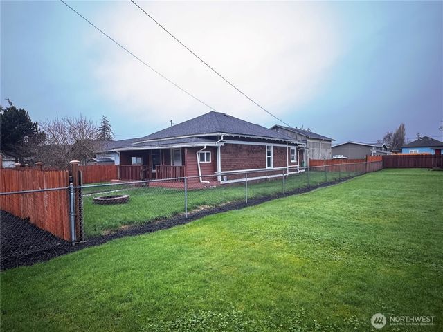 517 Water Street, South Bend, WA 98586