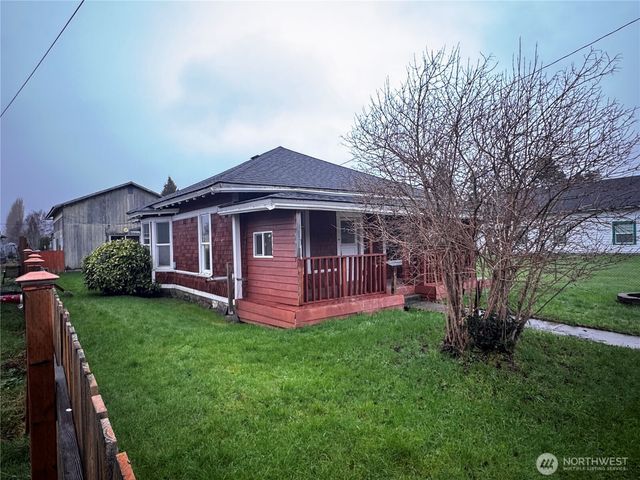 517 Water Street, South Bend, WA 98586