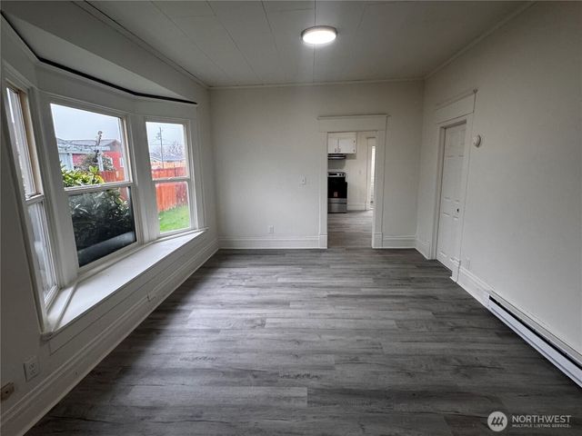 517 Water Street, South Bend, WA 98586